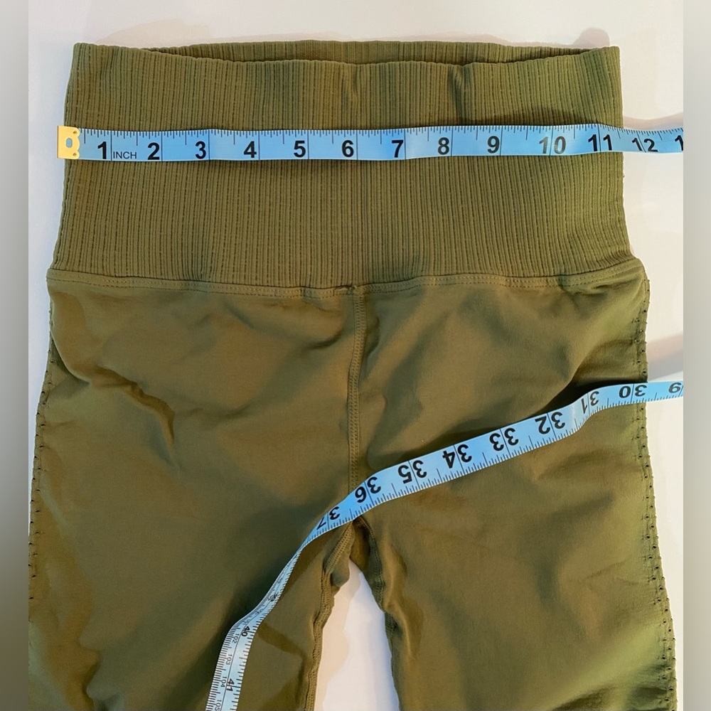 FP Movement x The Class Good Karma Bike Short M/L Army Green  NWOT - Picture 7 of 7